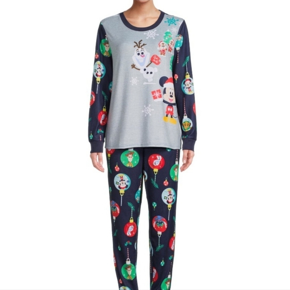 Disney 100 Aniversary Mickey Christian Pajama top size M